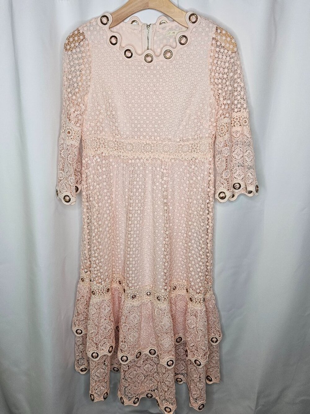 Maje Roso Pink Guipure Floral Lace Grommet Eyelet Dress Tiered Ruffle - Size 2